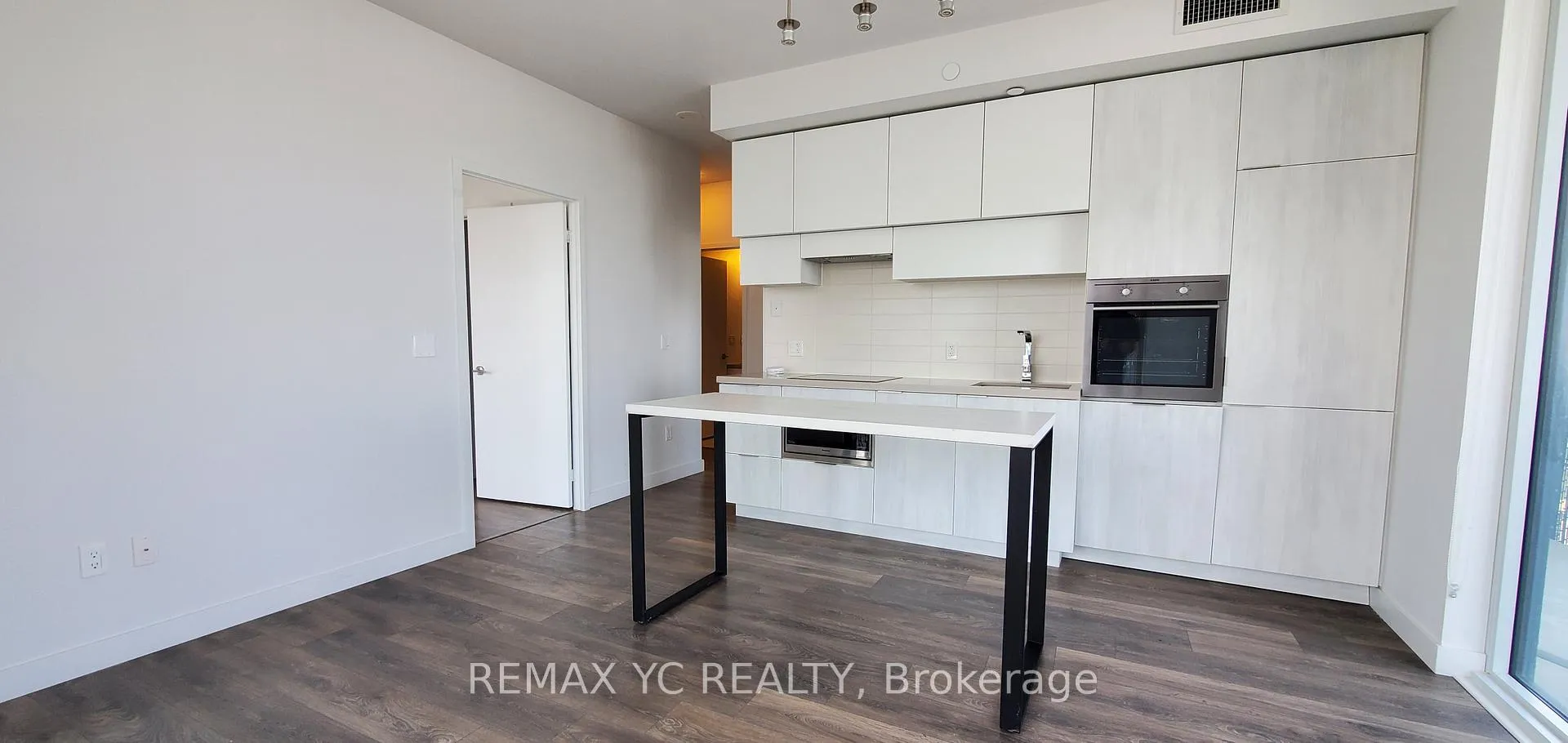 Photo 2 of Unit 5311, 8 Eglinton Avenue E, Toronto, Mount Pleasant West — HOMEH