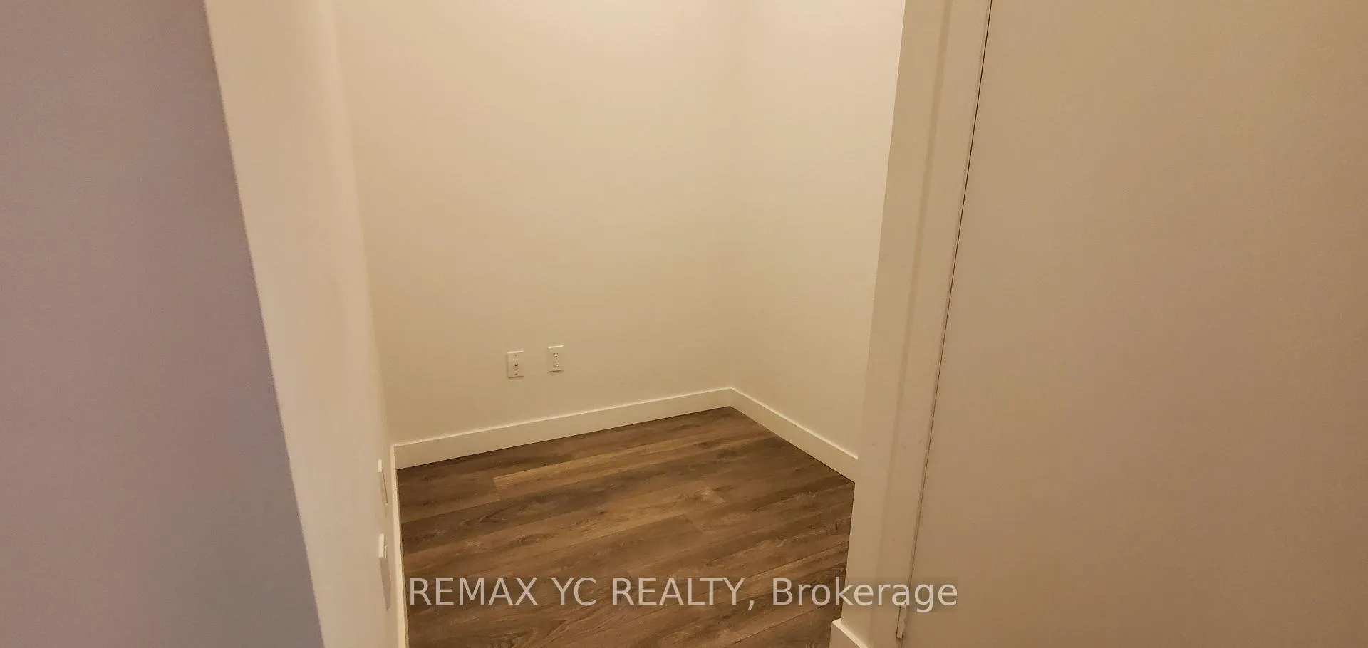 Photo 11 of Unit 5311, 8 Eglinton Avenue E, Toronto, Mount Pleasant West — HOMEH