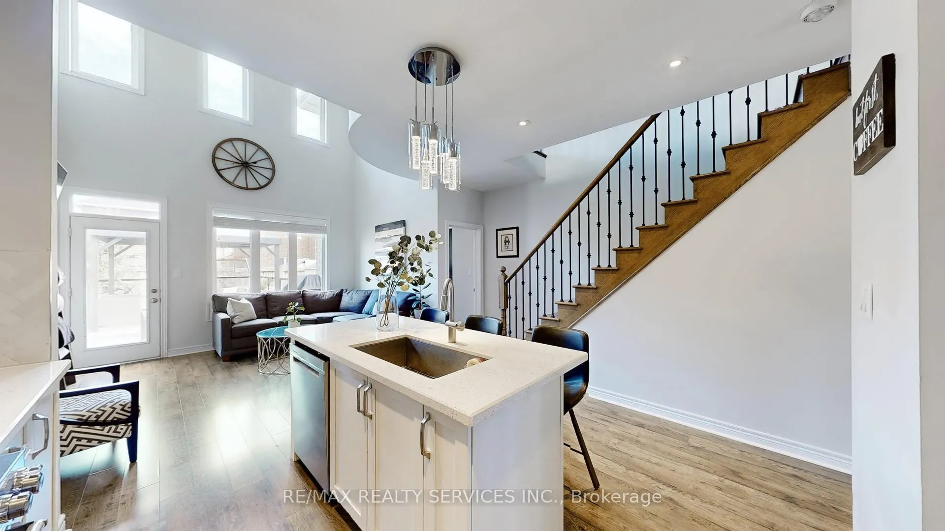 Photo 11 of 12 Mccabe Lane, New Tecumseth, Tottenham — HOMEH