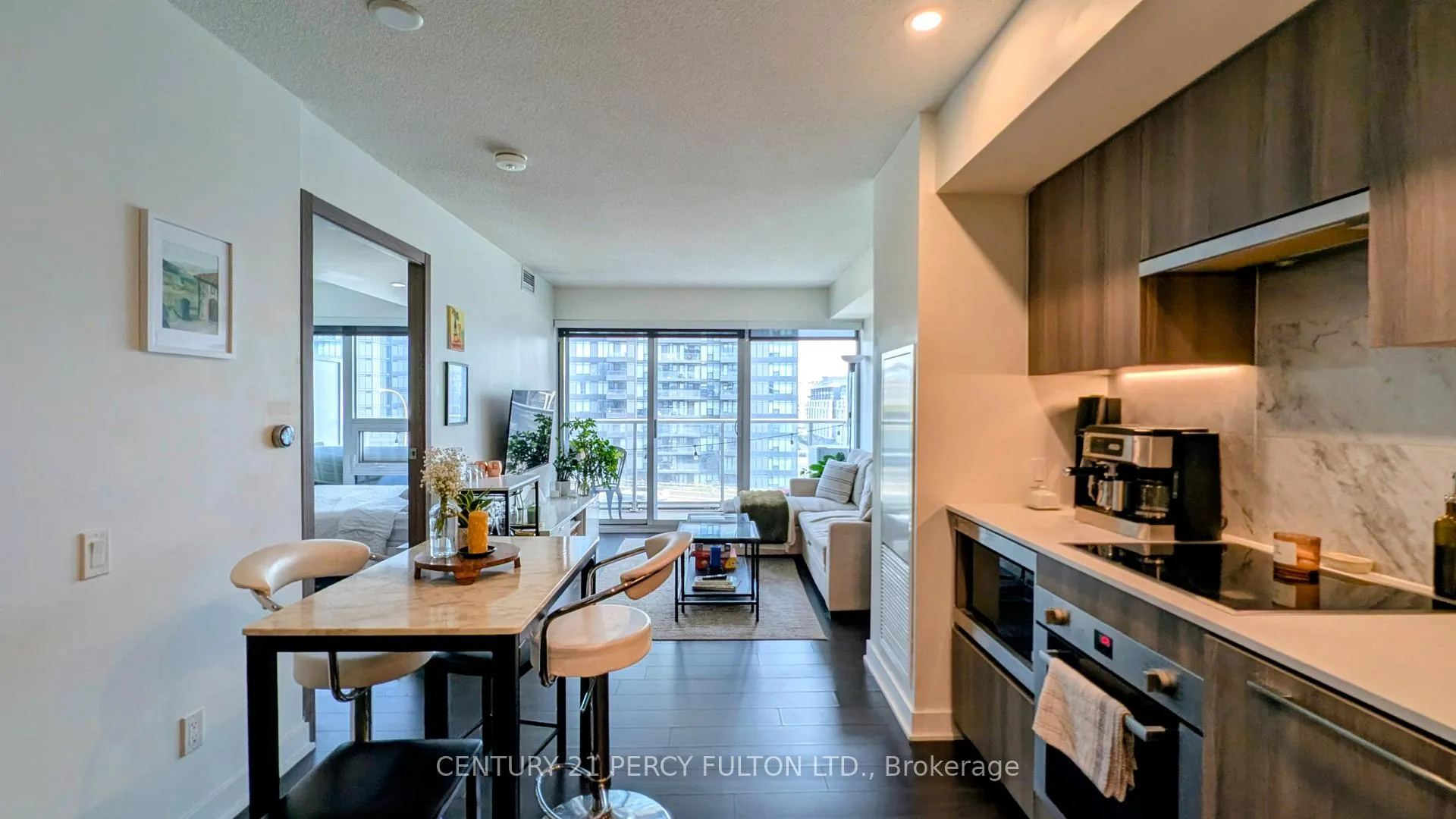 Photo 1 of Unit 808, 17 Bathurst Street, Toronto, Waterfront Communities — HOMEH