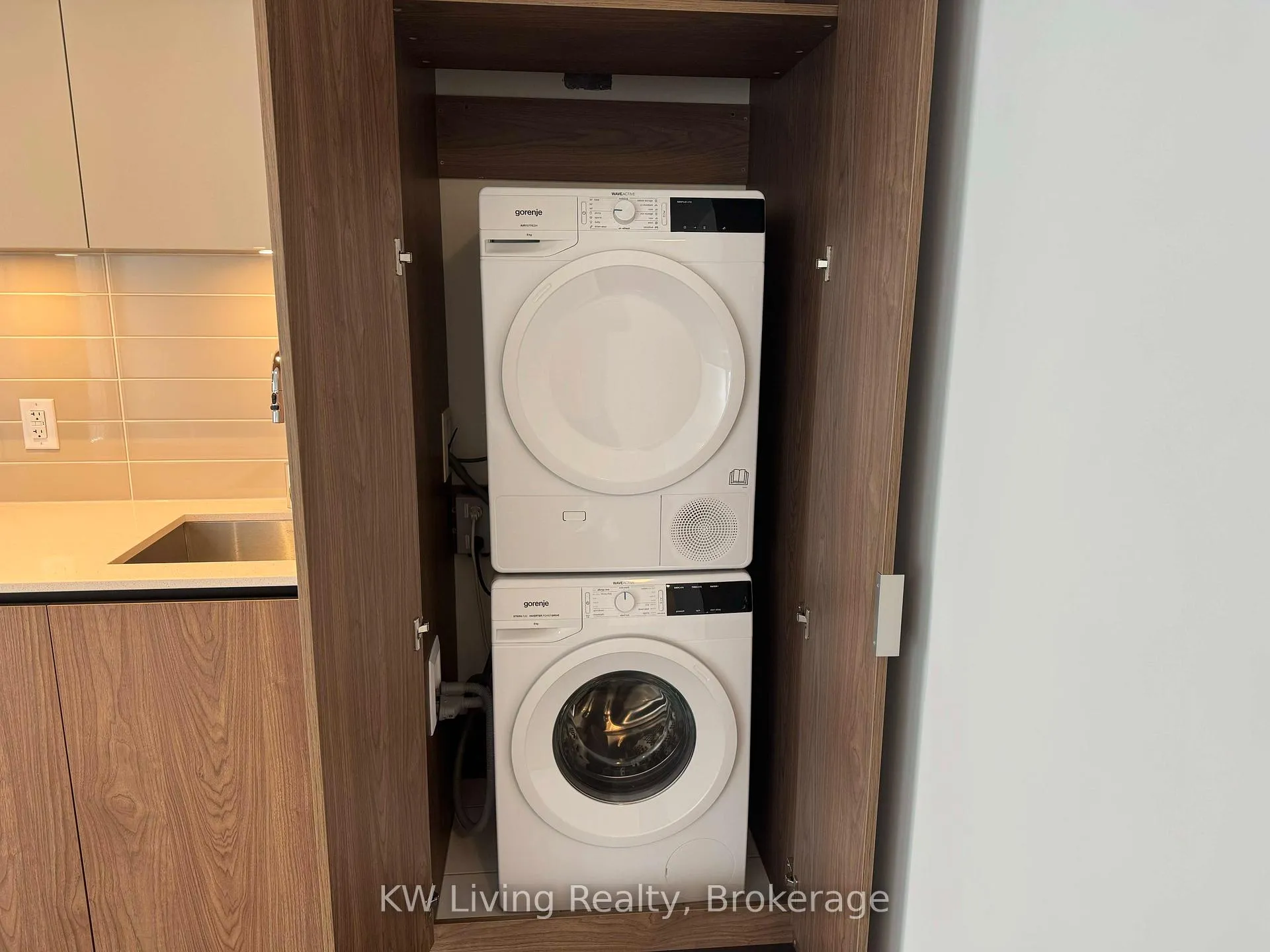 Photo 9 of Unit 613, 8 Widmer Street, Toronto, Waterfront Communities — HOMEH