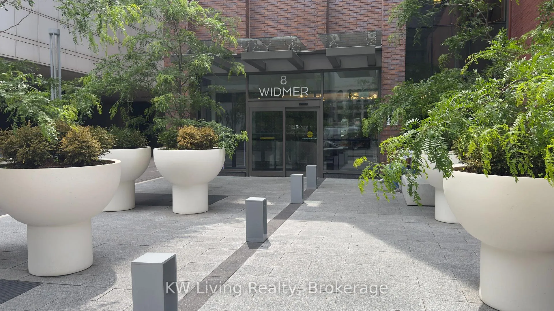 Photo 14 of Unit 613, 8 Widmer Street, Toronto, Waterfront Communities — HOMEH