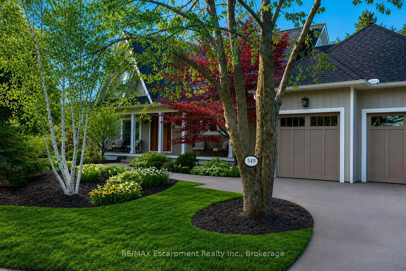 Front of 549 Jeanette Drive