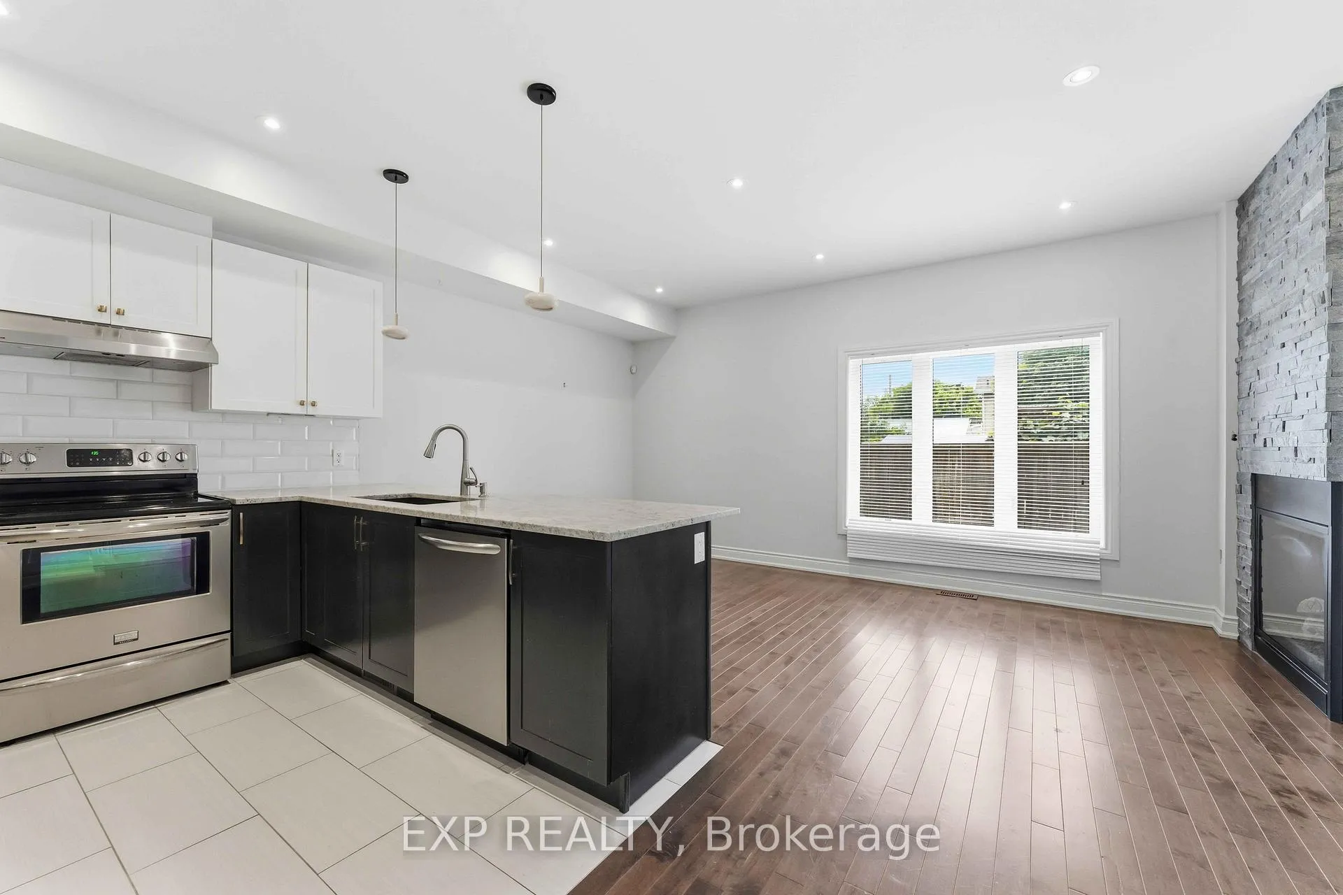 Photo 4 of 979 Admiral Avenue, Ottawa, Carlington — HOMEH