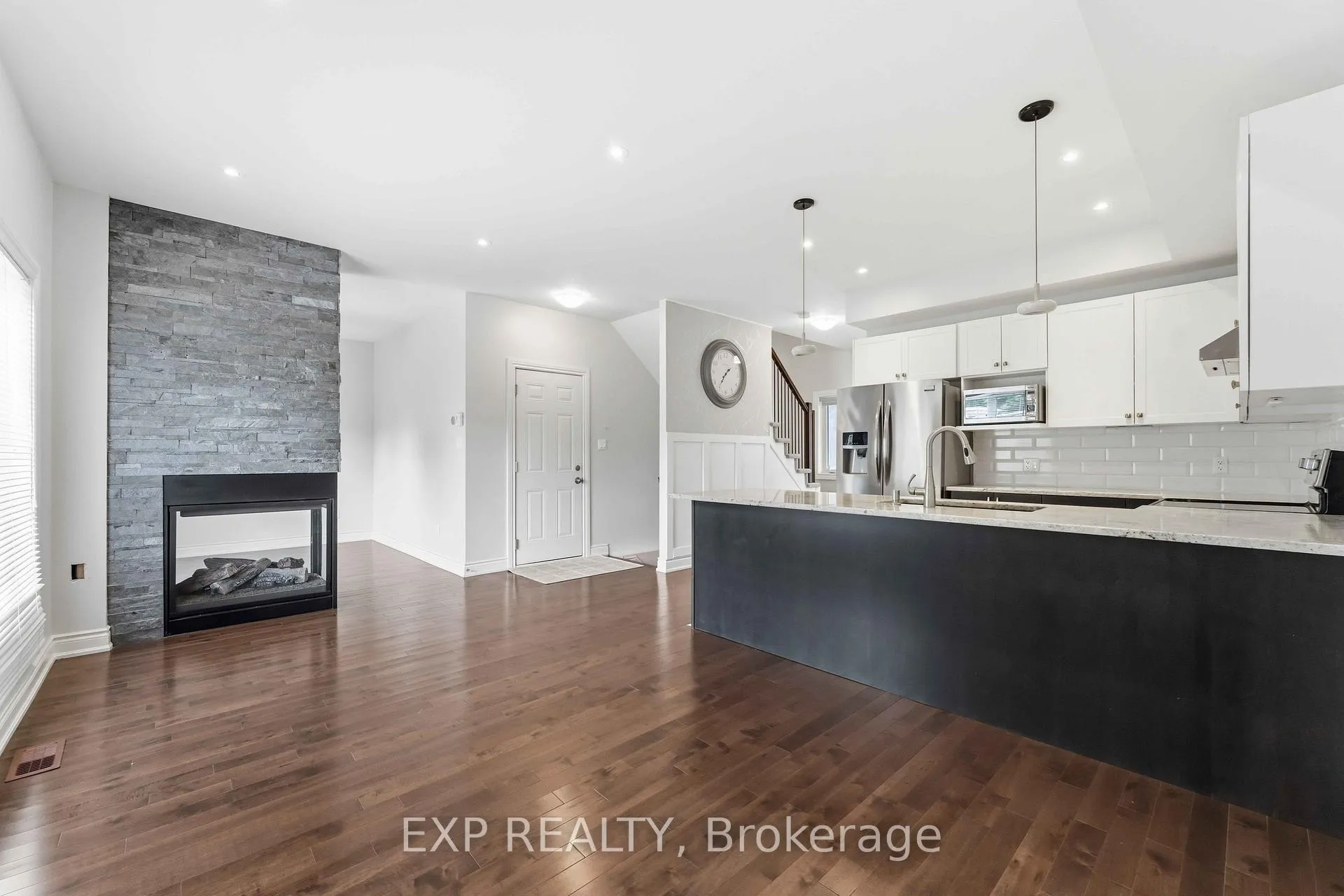 Photo 8 of 979 Admiral Avenue, Ottawa, Carlington — HOMEH