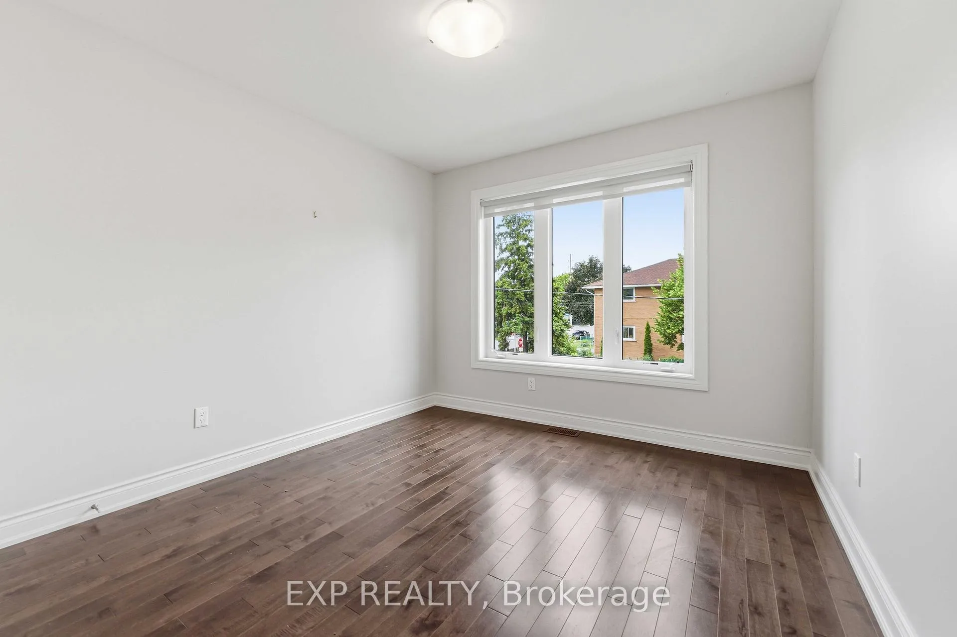 Photo 19 of 979 Admiral Avenue, Ottawa, Carlington — HOMEH