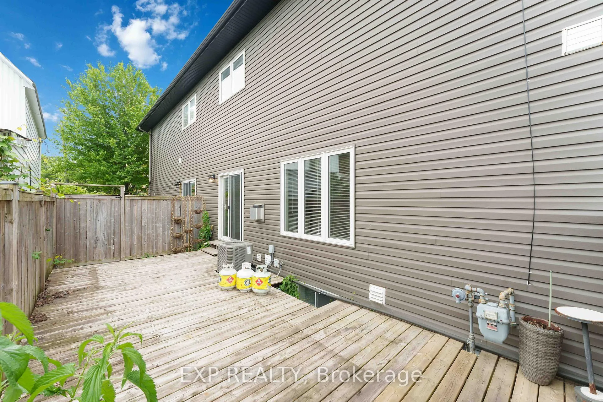 Photo 28 of 979 Admiral Avenue, Ottawa, Carlington — HOMEH
