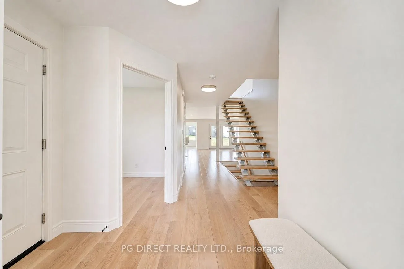 Photo 11 of 241 Bethune Crescent, Goderich, Goderich (Town) — HOMEH