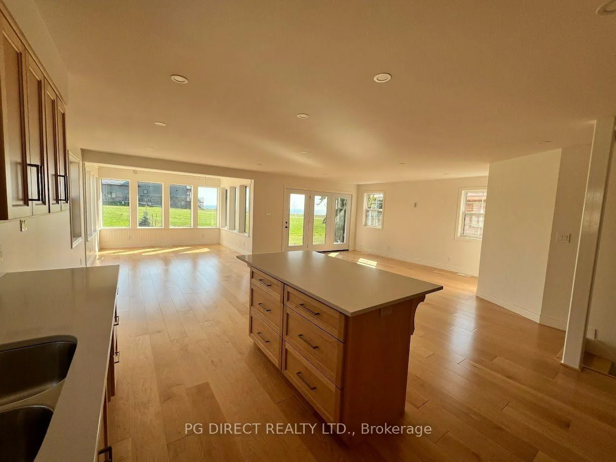 Photo 16 of 241 Bethune Crescent, Goderich, Goderich (Town) — HOMEH