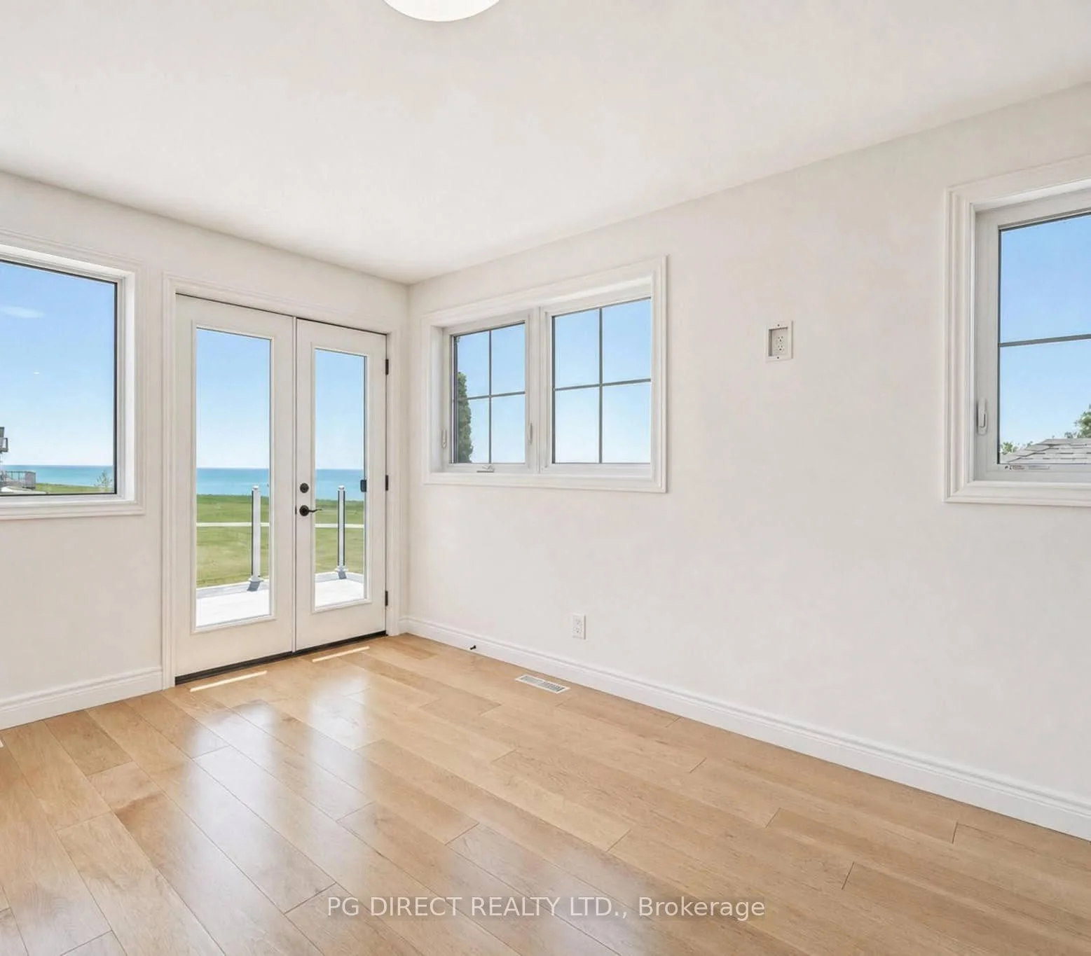 Photo 24 of 241 Bethune Crescent, Goderich, Goderich (Town) — HOMEH