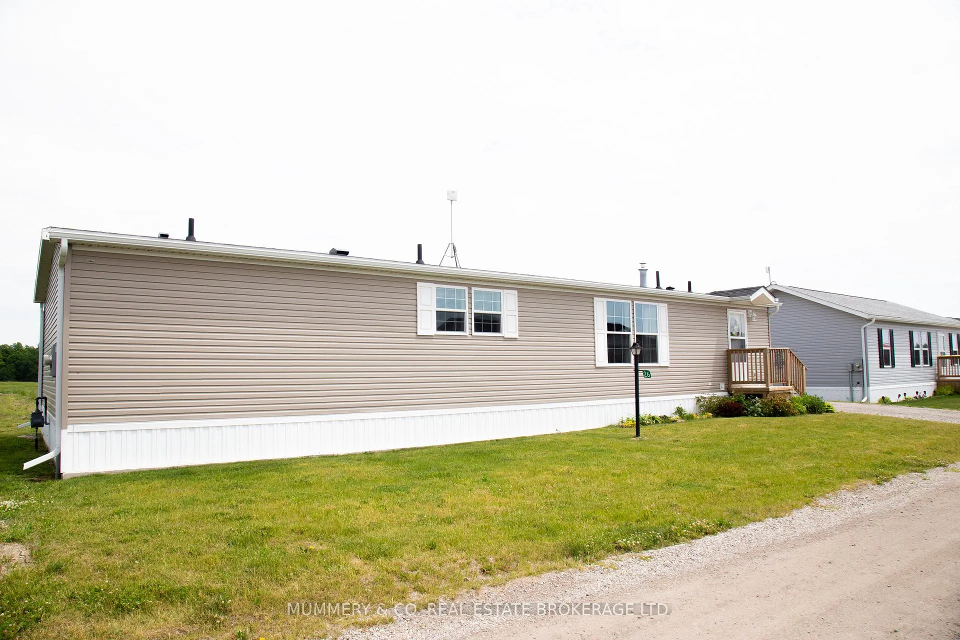 Photo 5 of 26 Hickory Hollow, Haldimand, Nanticoke — HOMEH