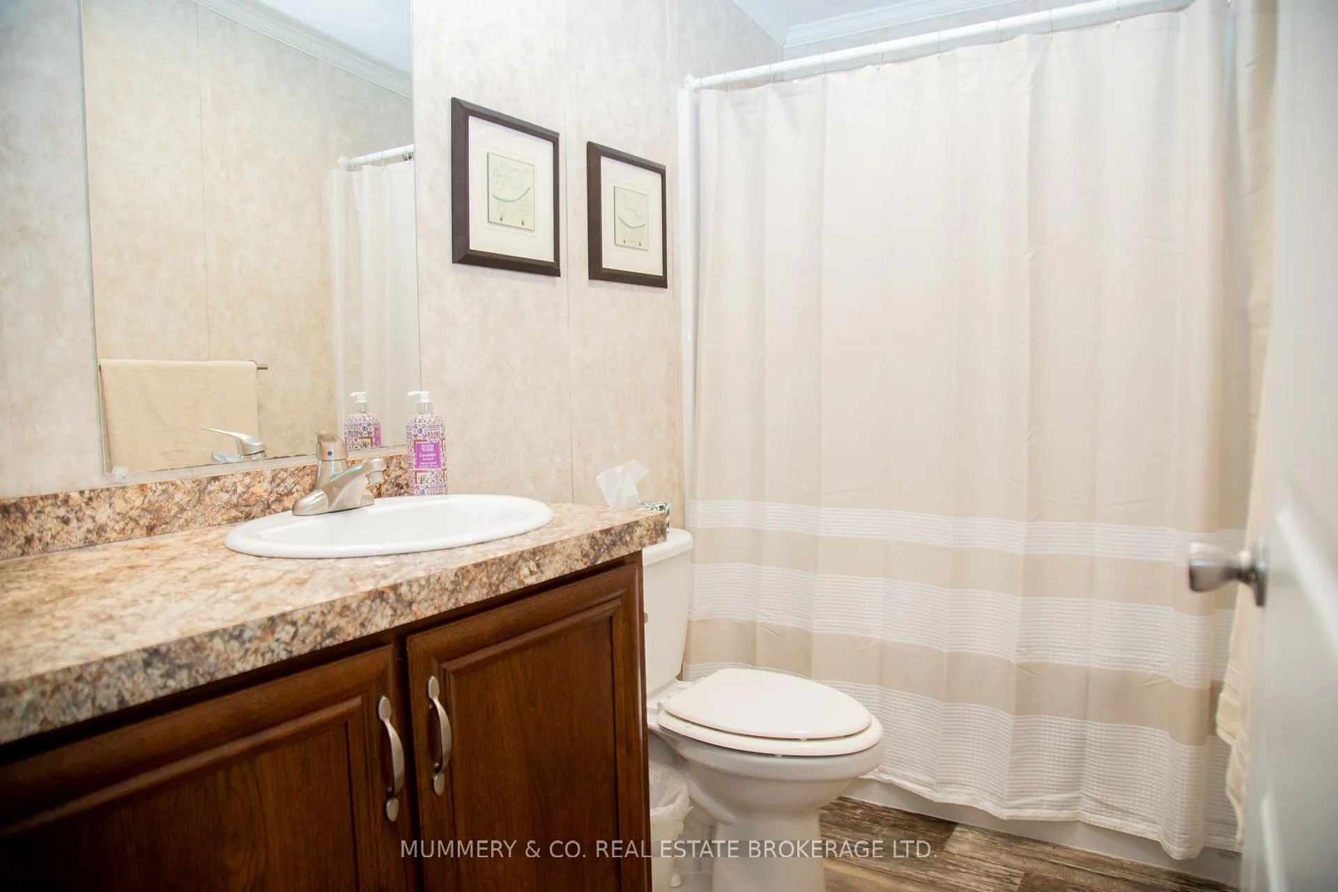 Photo 19 of 26 Hickory Hollow, Haldimand, Nanticoke — HOMEH