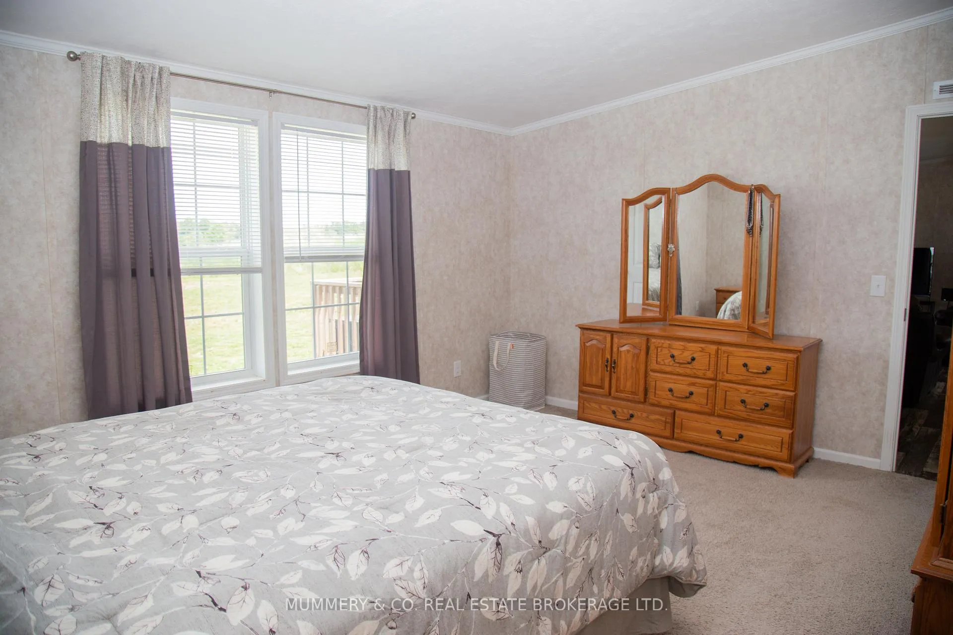 Photo 40 of 26 Hickory Hollow, Haldimand, Nanticoke — HOMEH