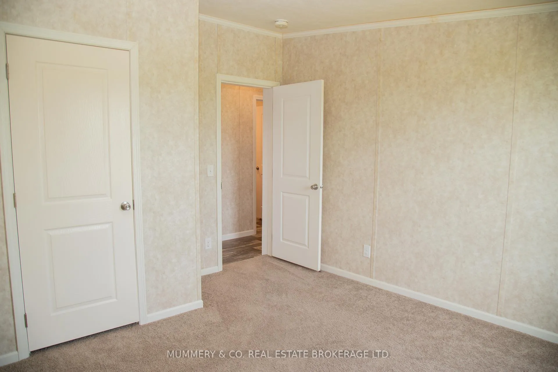 Photo 46 of 26 Hickory Hollow, Haldimand, Nanticoke — HOMEH