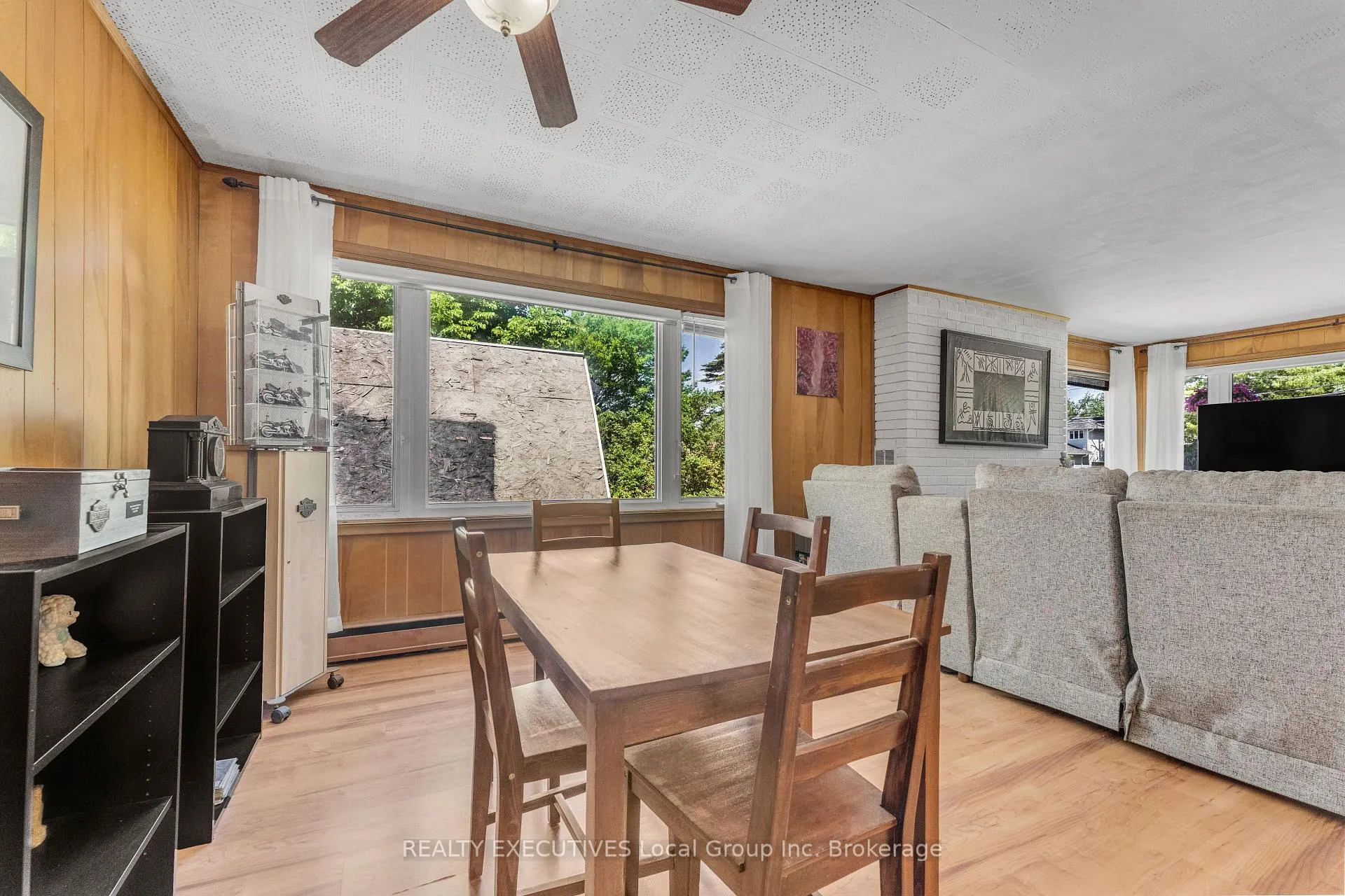 Photo 8 of 917 Lakeshore Drive, North Bay, Ferris — HOMEH