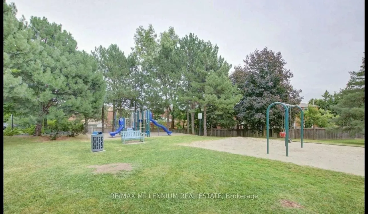 Photo 13 of Unit 2001, 350 Webb Drive, Mississauga, City Centre — HOMEH