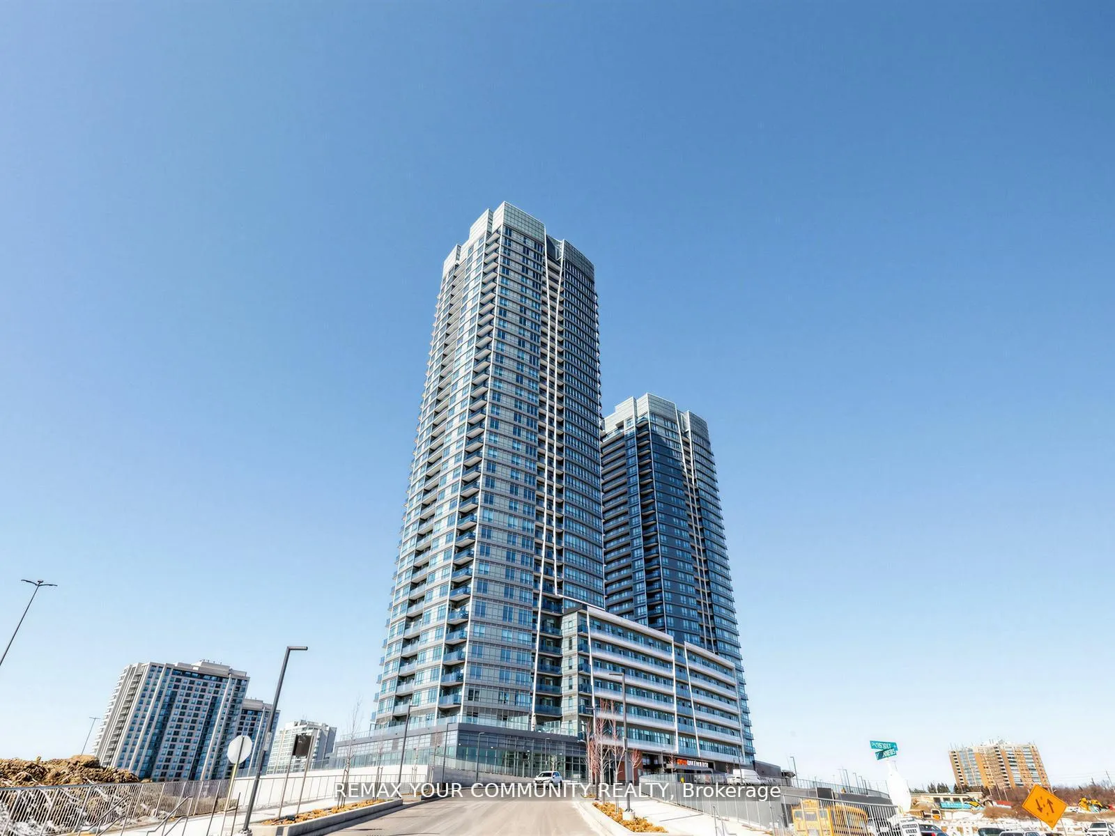 Photo 1 of Unit 1510, 30 Upper Mall Way, Vaughan, Brownridge — HOMEH