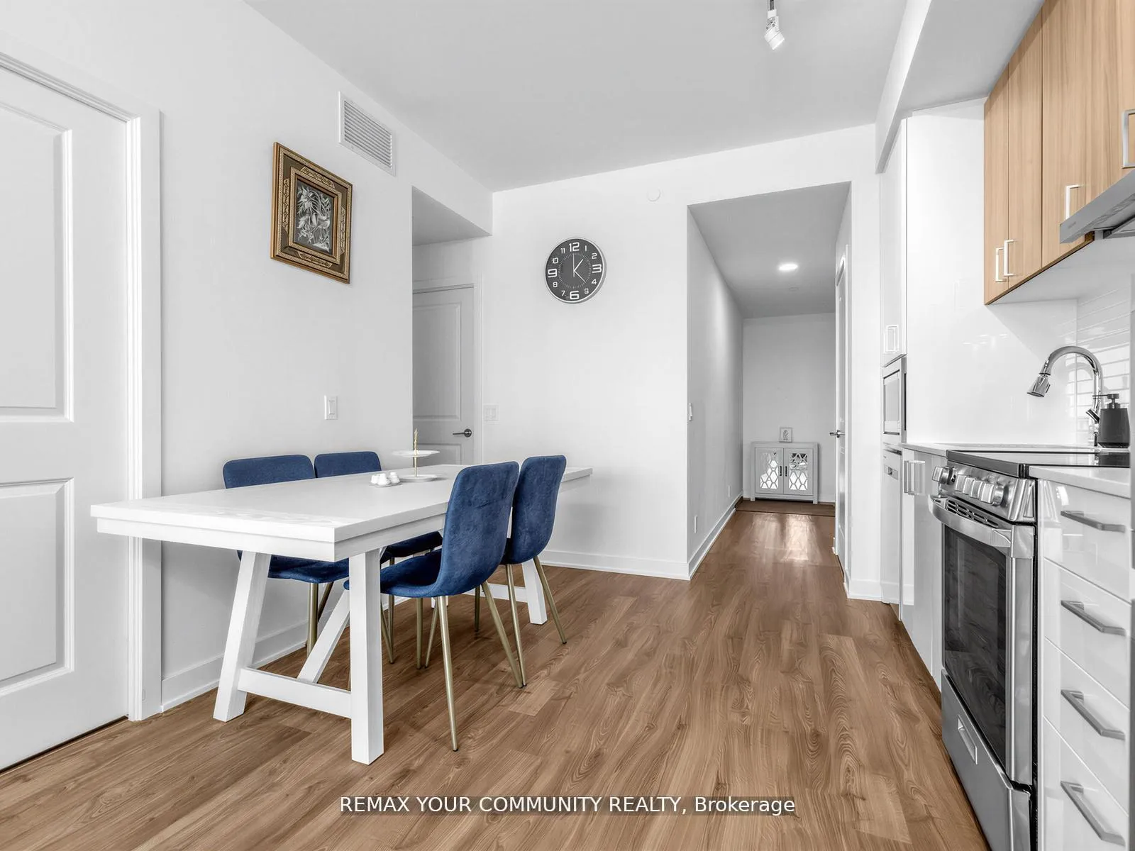 Photo 9 of Unit 1510, 30 Upper Mall Way, Vaughan, Brownridge — HOMEH