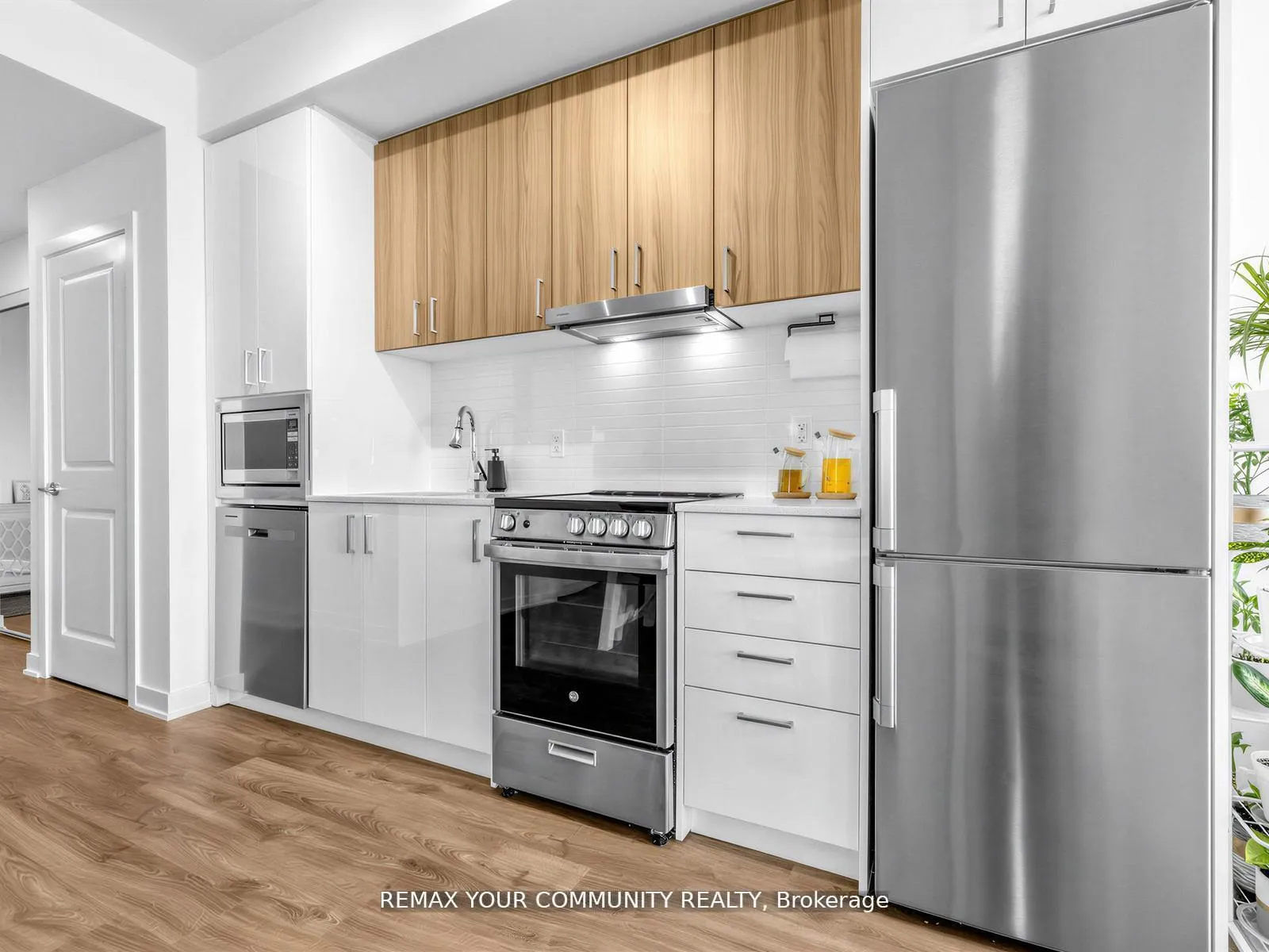 Photo 11 of Unit 1510, 30 Upper Mall Way, Vaughan, Brownridge — HOMEH