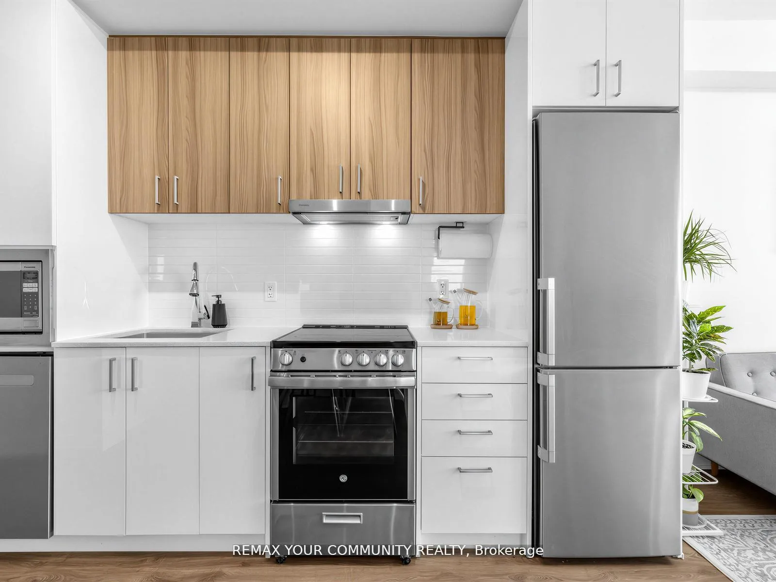 Photo 12 of Unit 1510, 30 Upper Mall Way, Vaughan, Brownridge — HOMEH