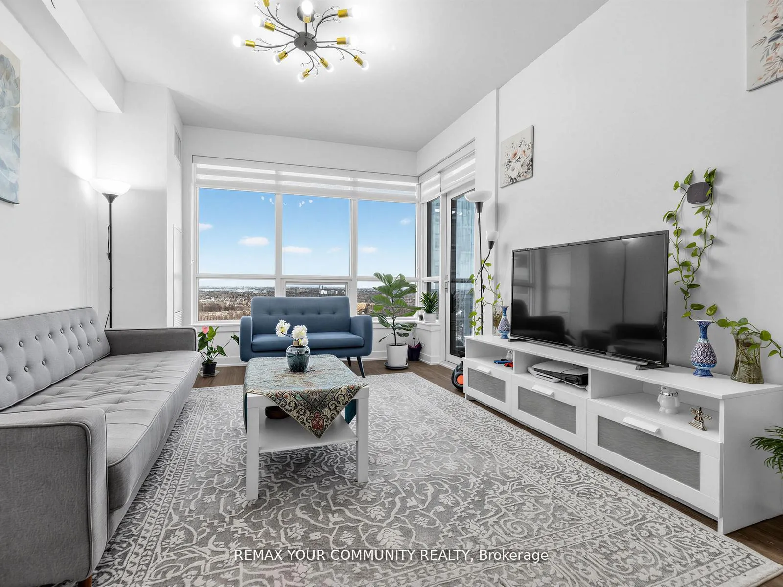 Photo 15 of Unit 1510, 30 Upper Mall Way, Vaughan, Brownridge — HOMEH