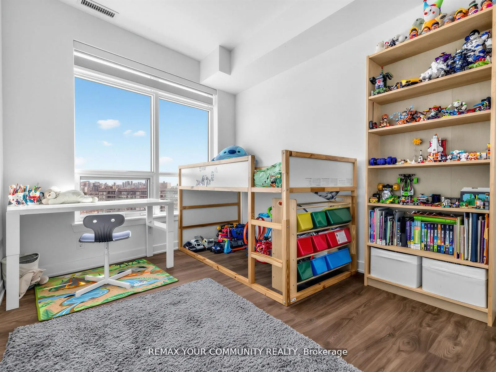 Photo 23 of Unit 1510, 30 Upper Mall Way, Vaughan, Brownridge — HOMEH