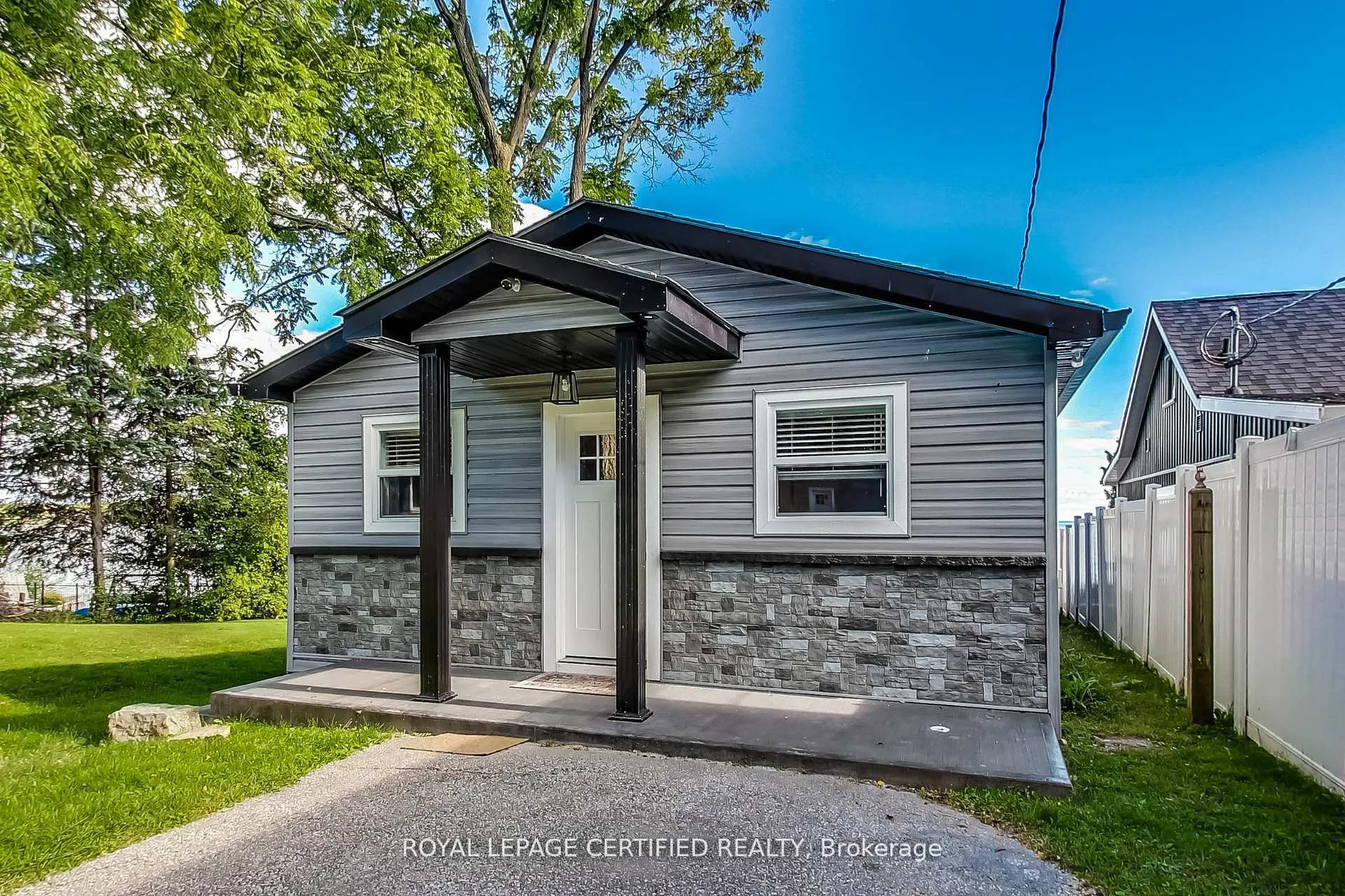 Photo 4 of 69 Olive Crescent, Orillia — HOMEH