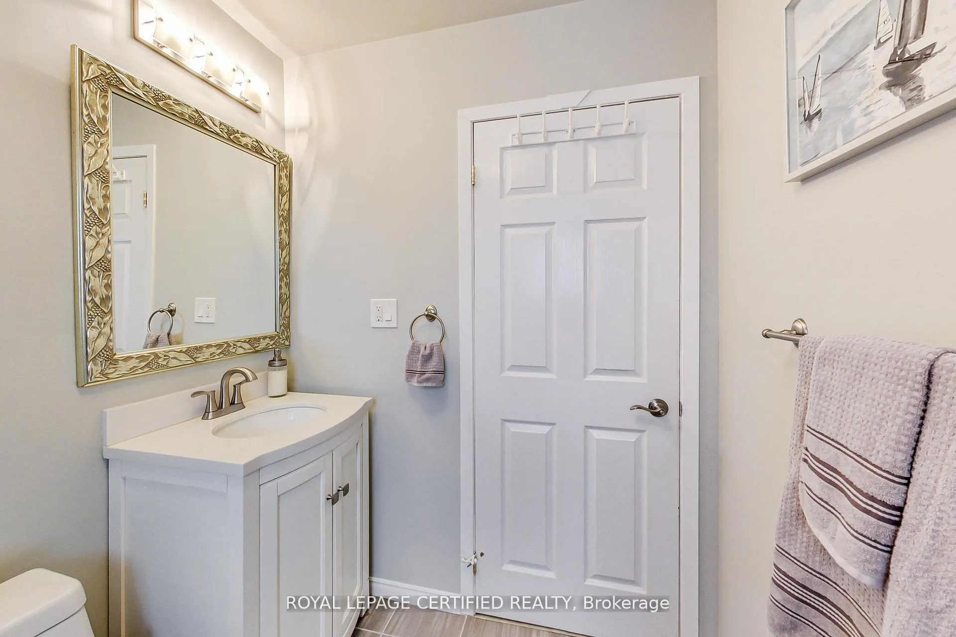 Photo 24 of 69 Olive Crescent, Orillia — HOMEH