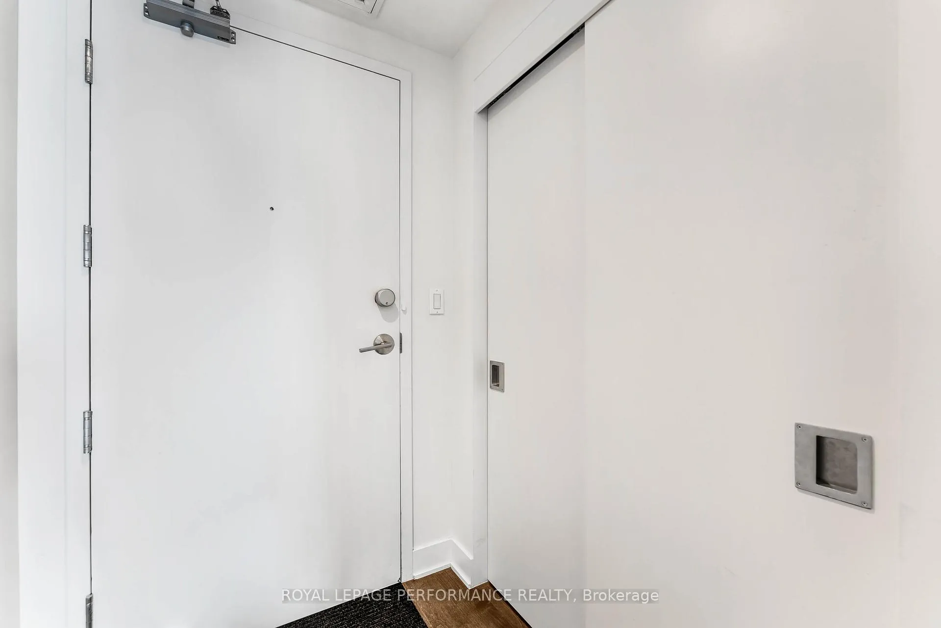 Photo 5 of Unit 1810, 20 Daly Avenue, Ottawa, Sandy Hill — HOMEH