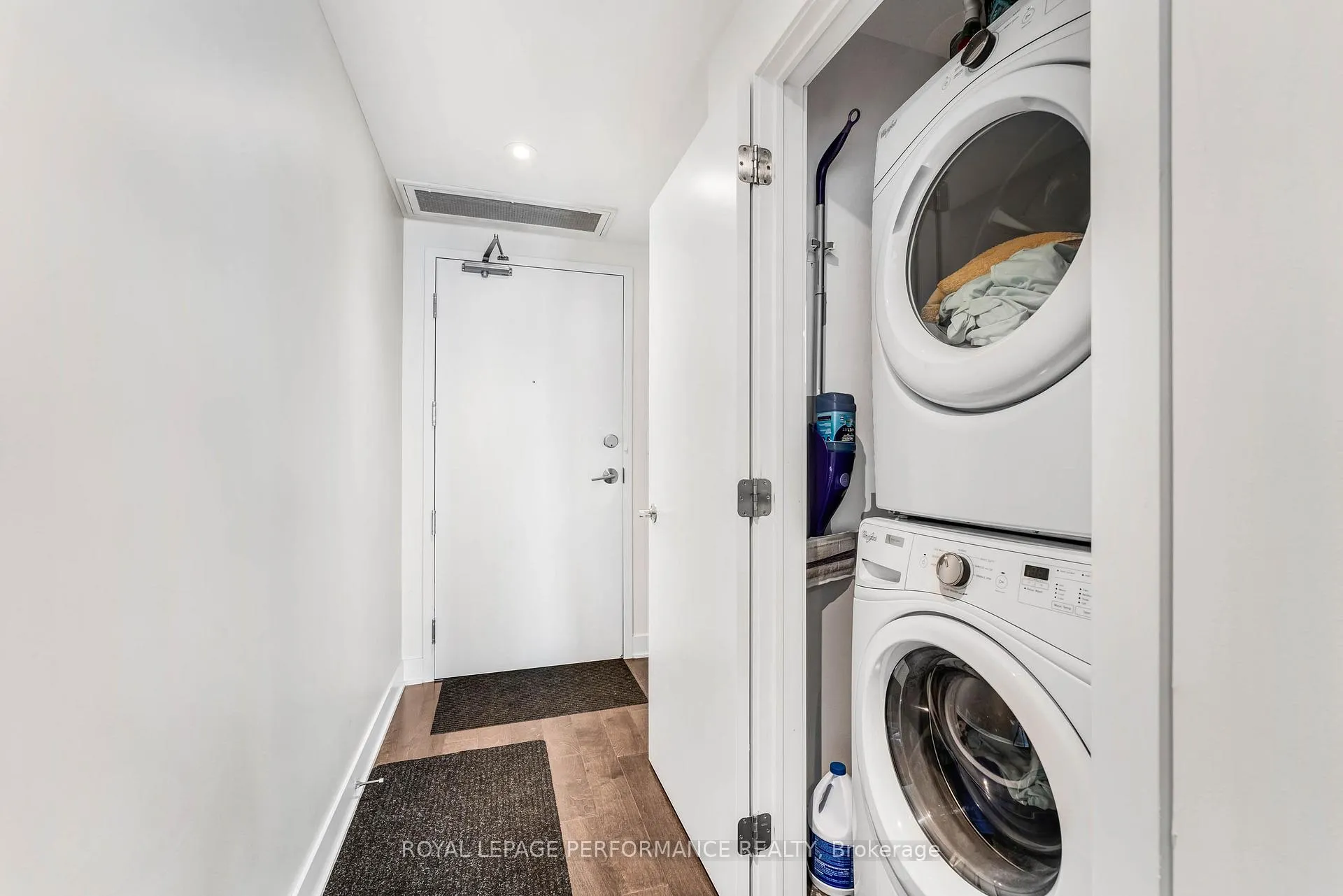 Photo 6 of Unit 1810, 20 Daly Avenue, Ottawa, Sandy Hill — HOMEH