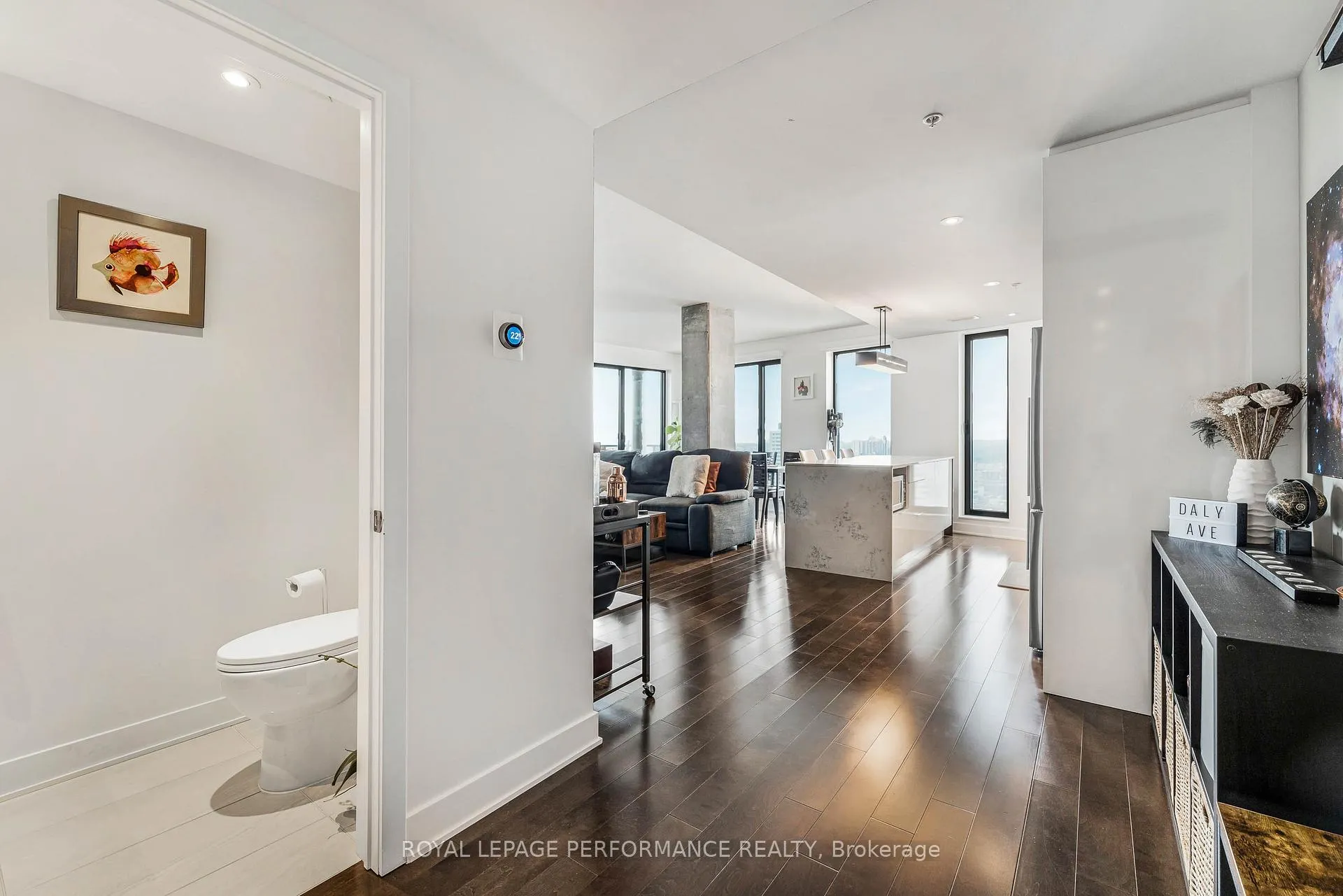 Photo 8 of Unit 1810, 20 Daly Avenue, Ottawa, Sandy Hill — HOMEH