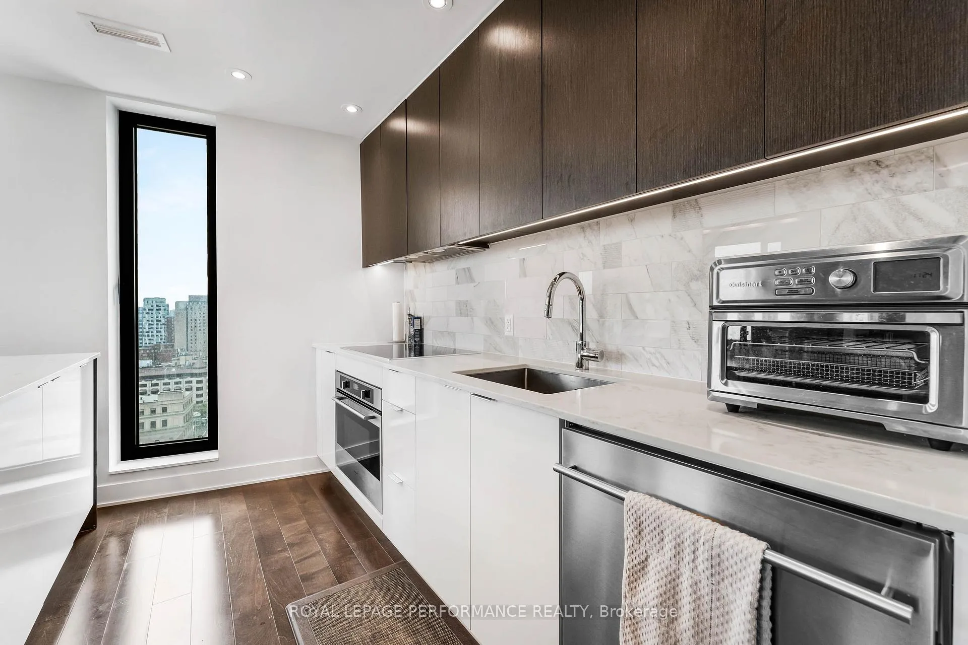 Photo 13 of Unit 1810, 20 Daly Avenue, Ottawa, Sandy Hill — HOMEH