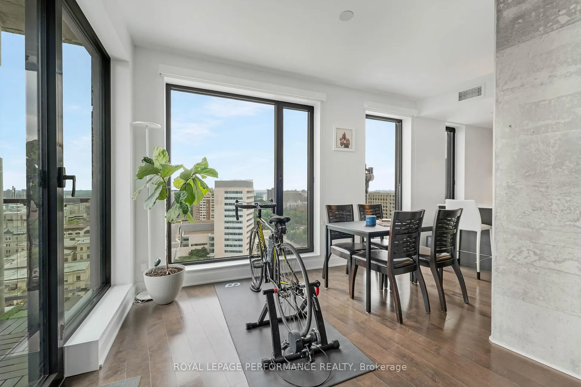 Photo 25 of Unit 1810, 20 Daly Avenue, Ottawa, Sandy Hill — HOMEH