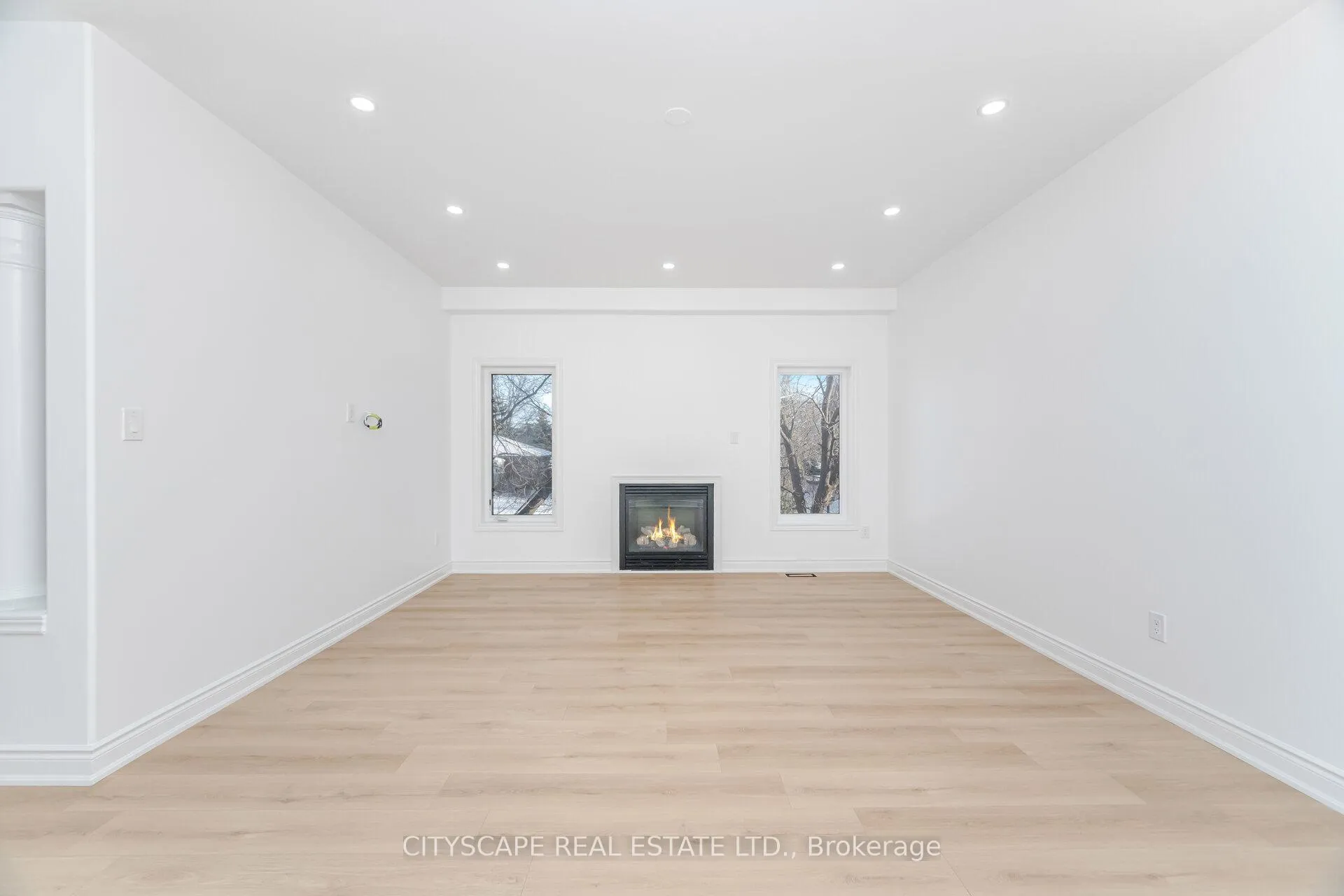 Photo 8 of 5843 Prairie Circle, Mississauga, Lisgar — HOMEH