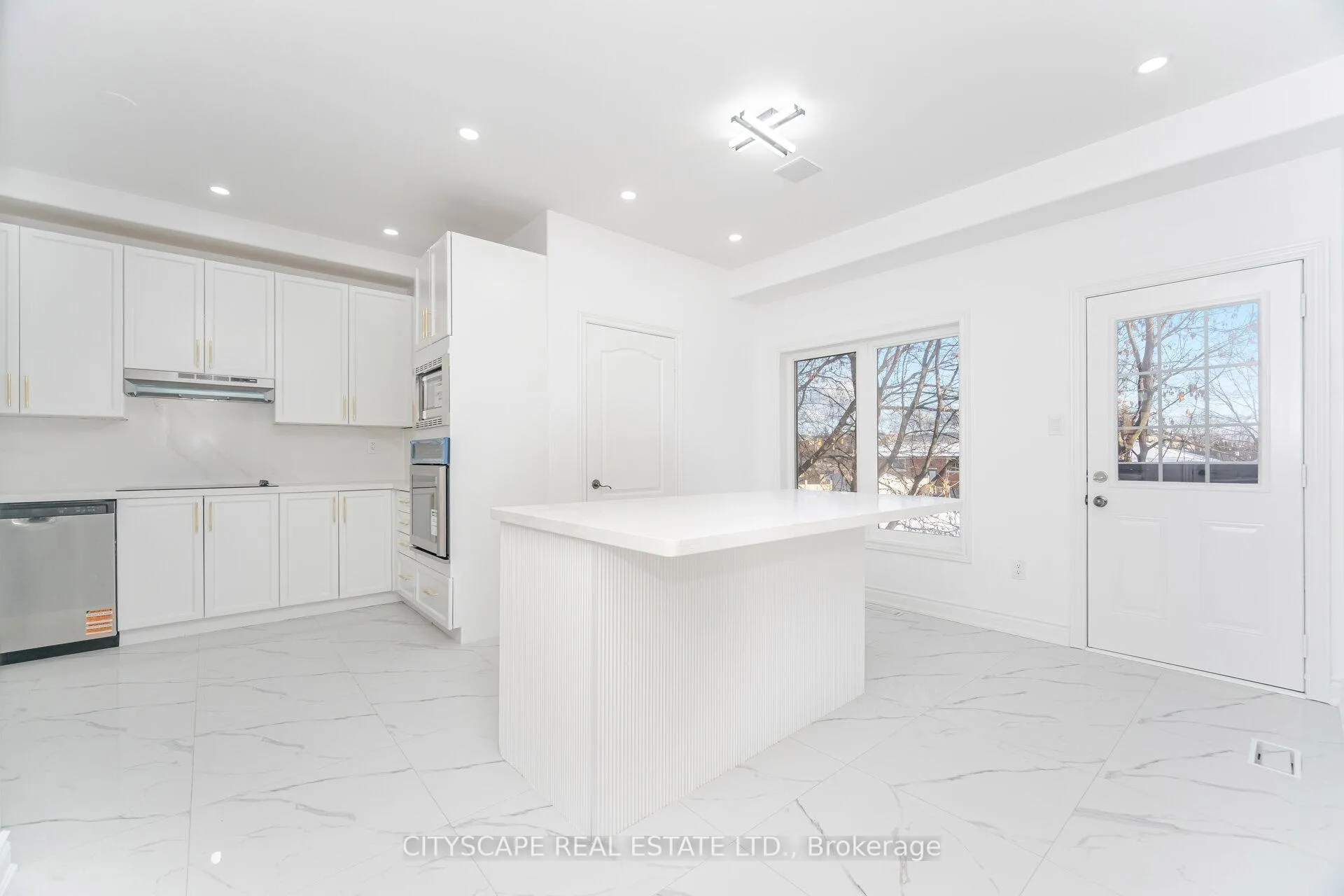 Photo 11 of 5843 Prairie Circle, Mississauga, Lisgar — HOMEH