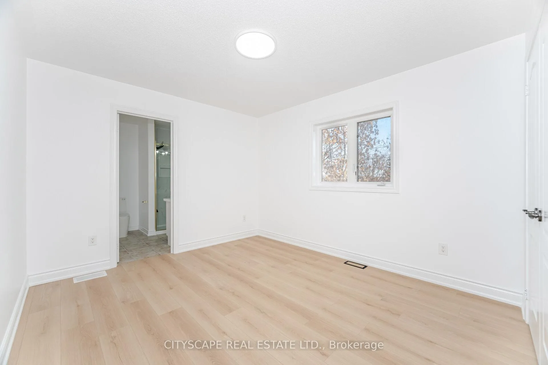 Photo 31 of 5843 Prairie Circle, Mississauga, Lisgar — HOMEH