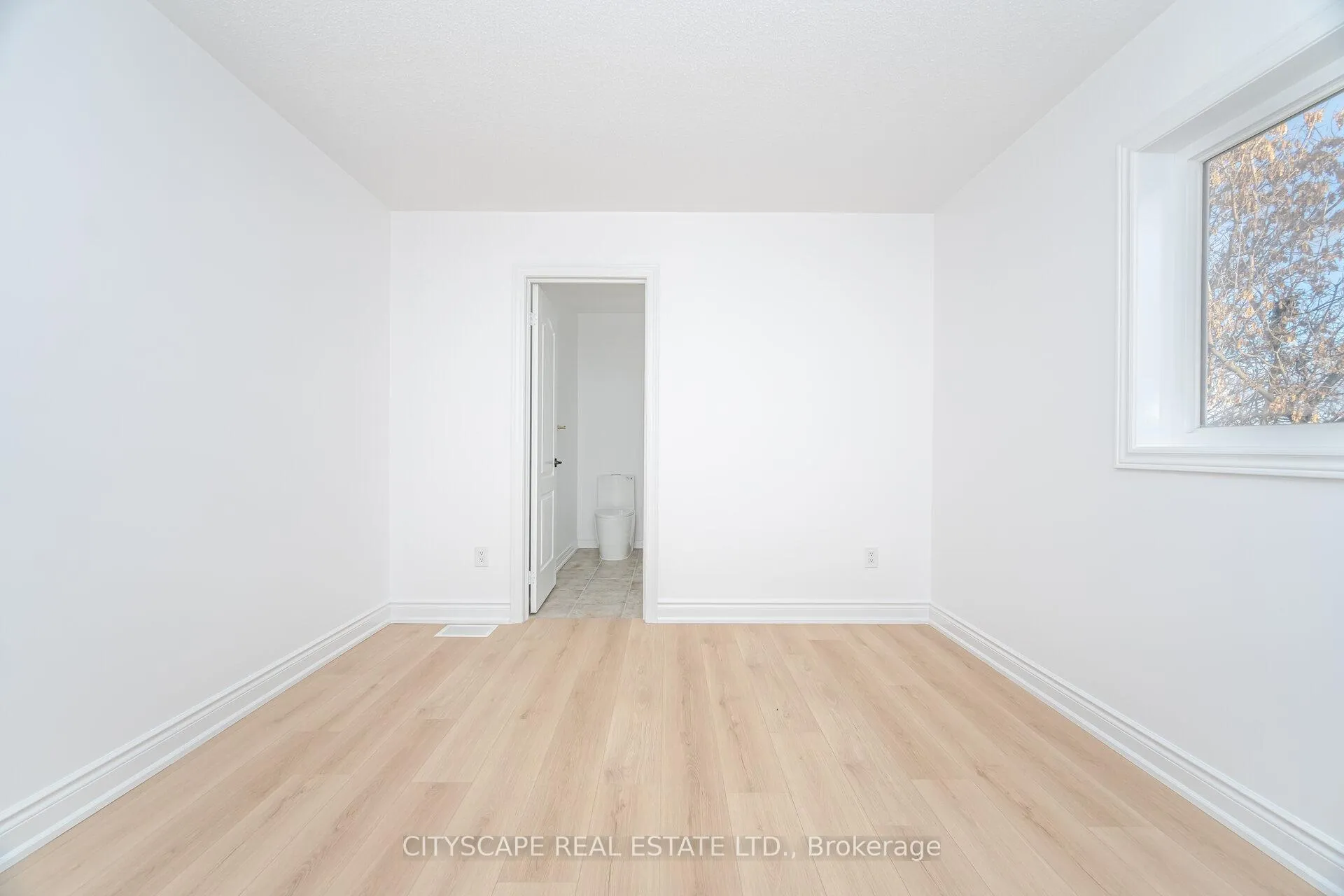 Photo 33 of 5843 Prairie Circle, Mississauga, Lisgar — HOMEH