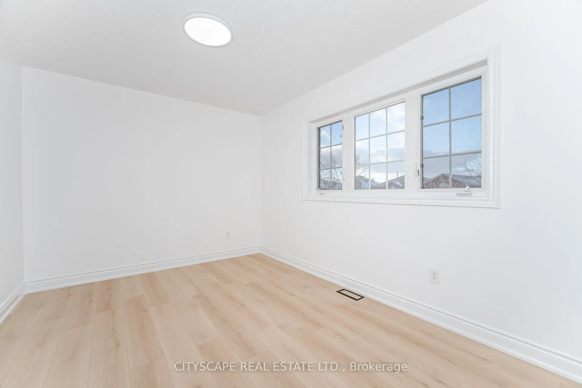 Photo 38 of 5843 Prairie Circle, Mississauga, Lisgar — HOMEH