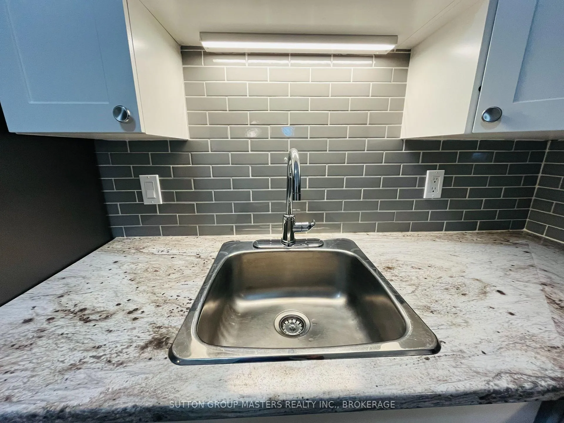 Photo 15 of Unit 301, 266 Guthrie Drive, Kingston, Rideau — HOMEH