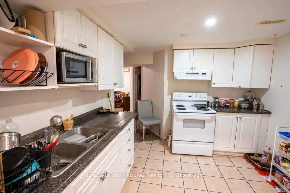 Photo 6 of 76 Summit Ridge Road, Guelph, Grange Road — HOMEH