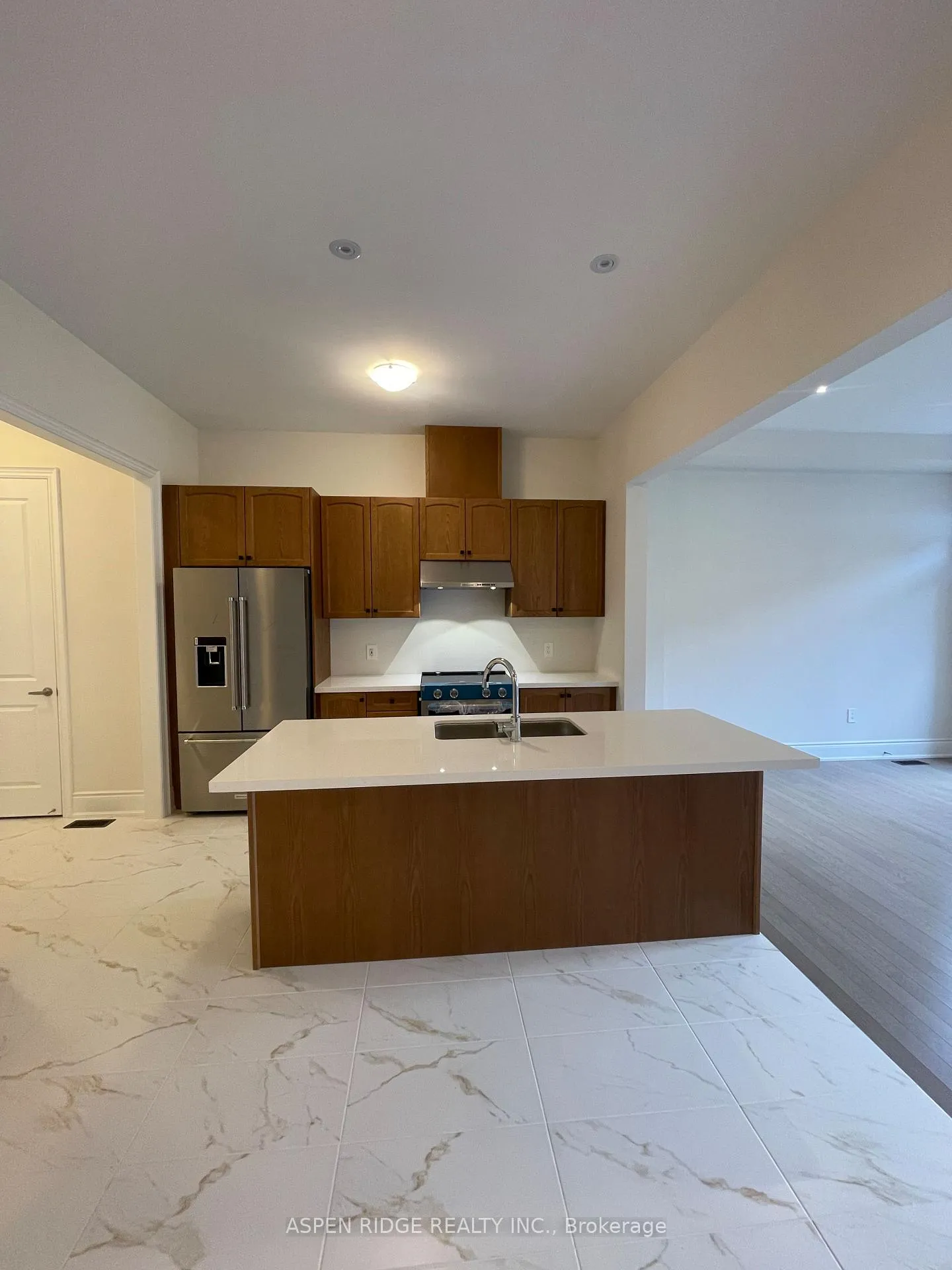 Photo 4 of 197 Leslie Richards Street, Markham, Rural Markham — HOMEH