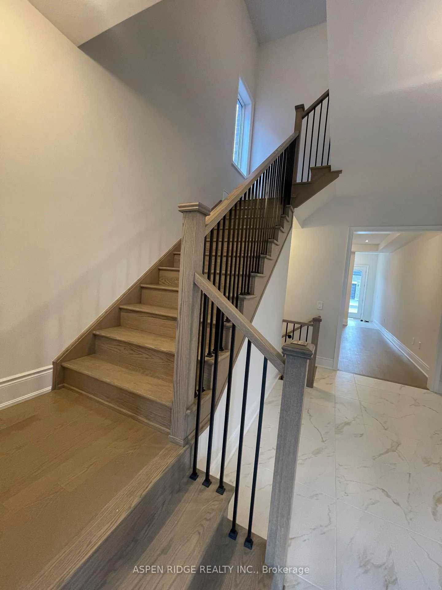 Photo 8 of 197 Leslie Richards Street, Markham, Rural Markham — HOMEH