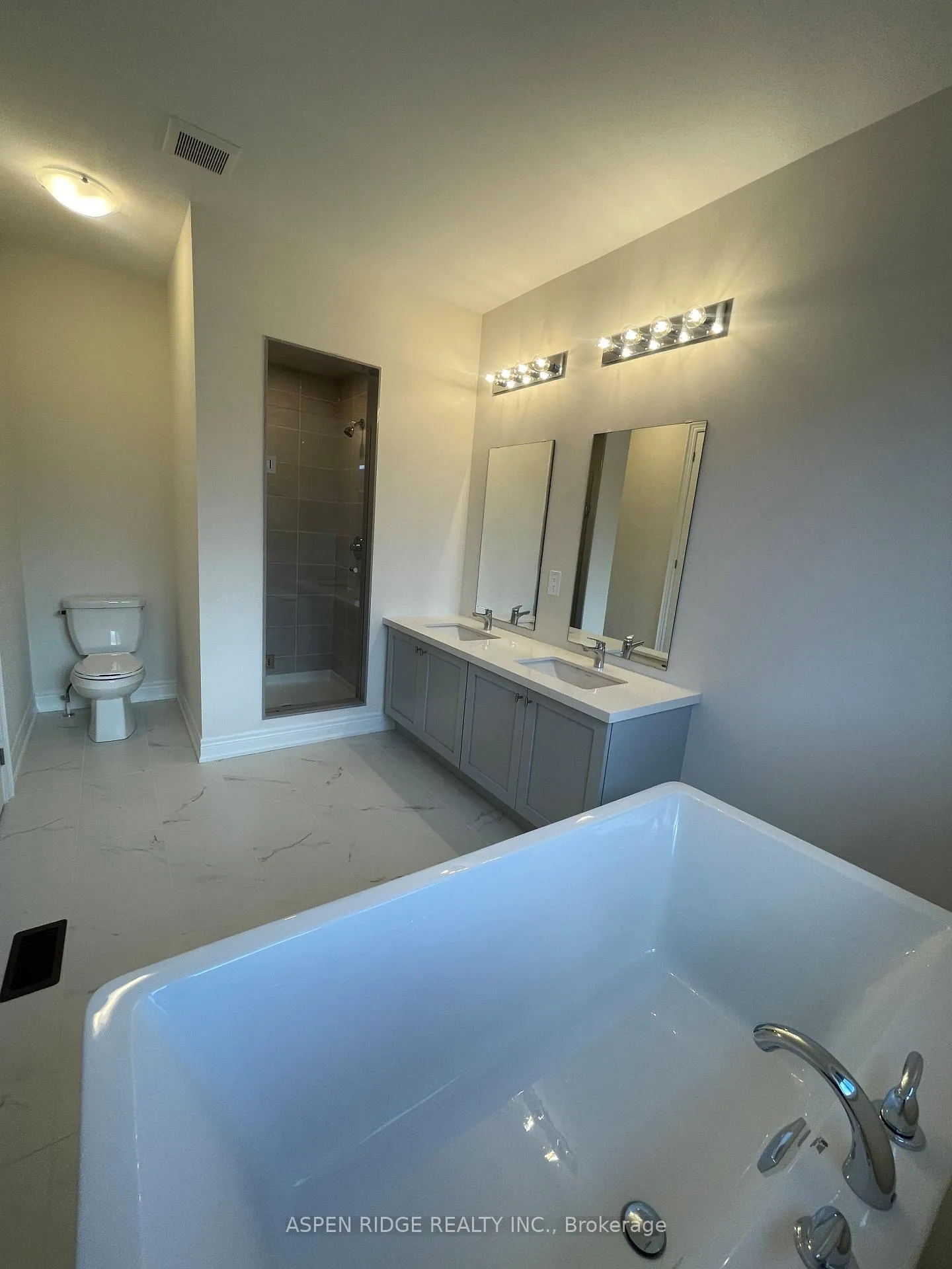 Photo 13 of 197 Leslie Richards Street, Markham, Rural Markham — HOMEH