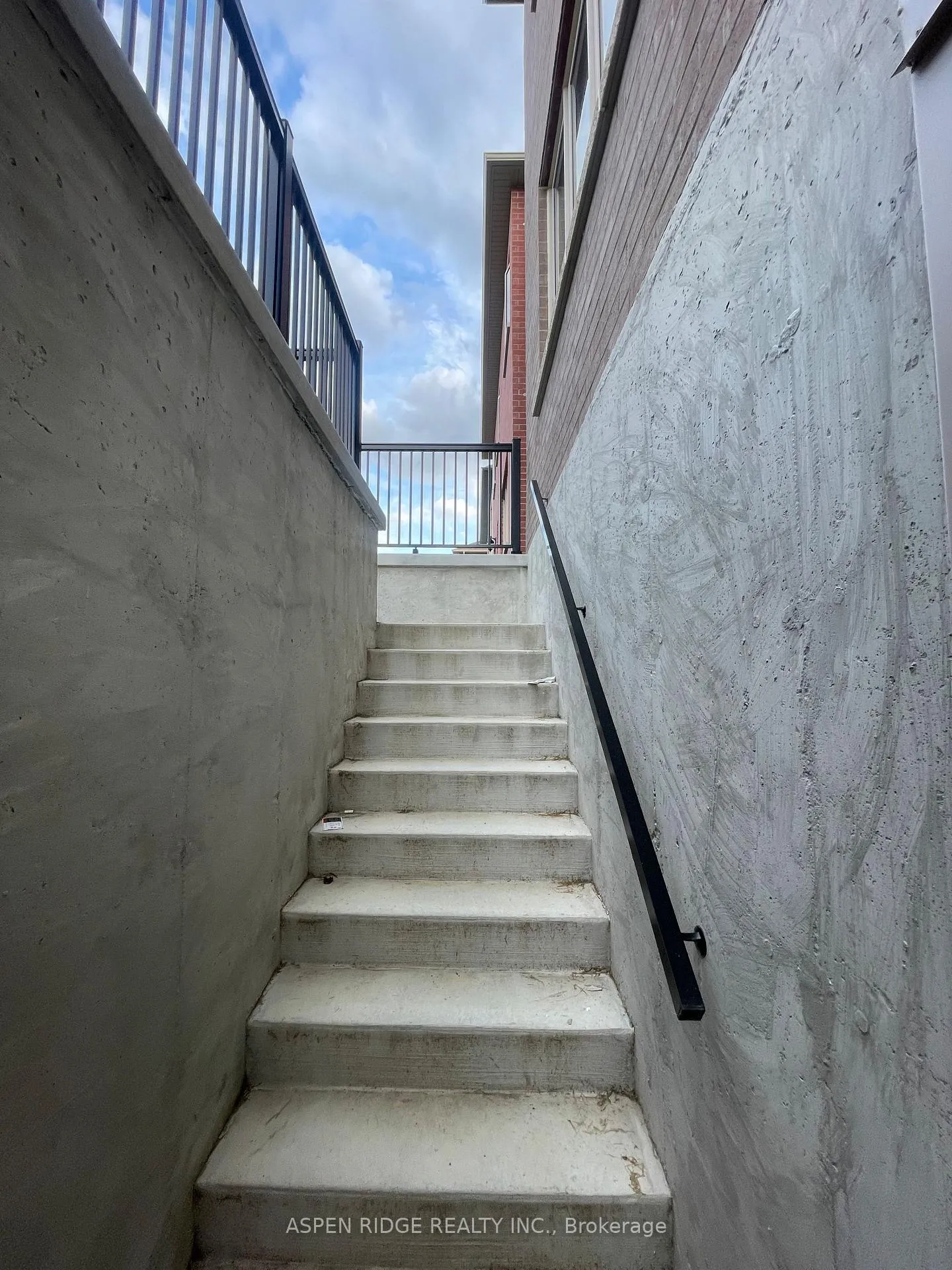 Photo 31 of 197 Leslie Richards Street, Markham, Rural Markham — HOMEH