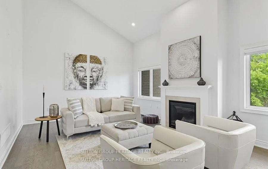 Photo 7 of 25 Ballinger Way, Uxbridge — HOMEH