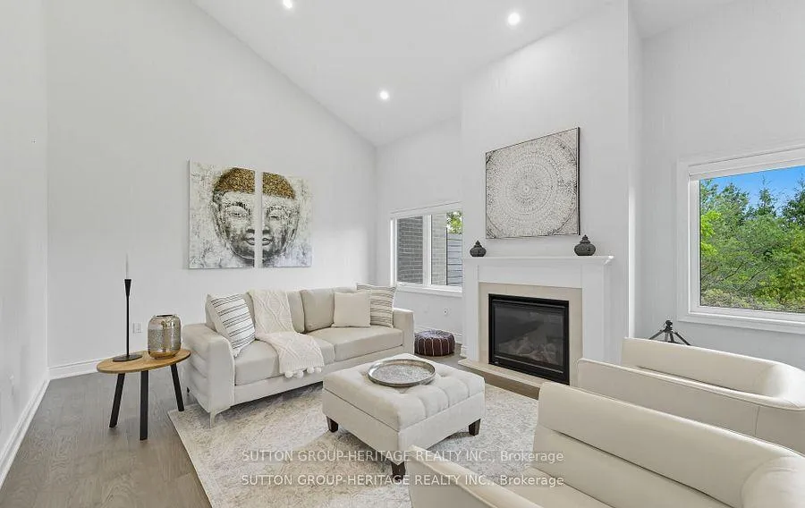 Photo 8 of 25 Ballinger Way, Uxbridge — HOMEH