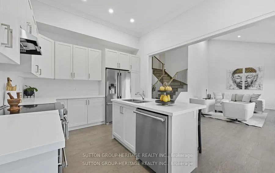 Photo 15 of 25 Ballinger Way, Uxbridge — HOMEH