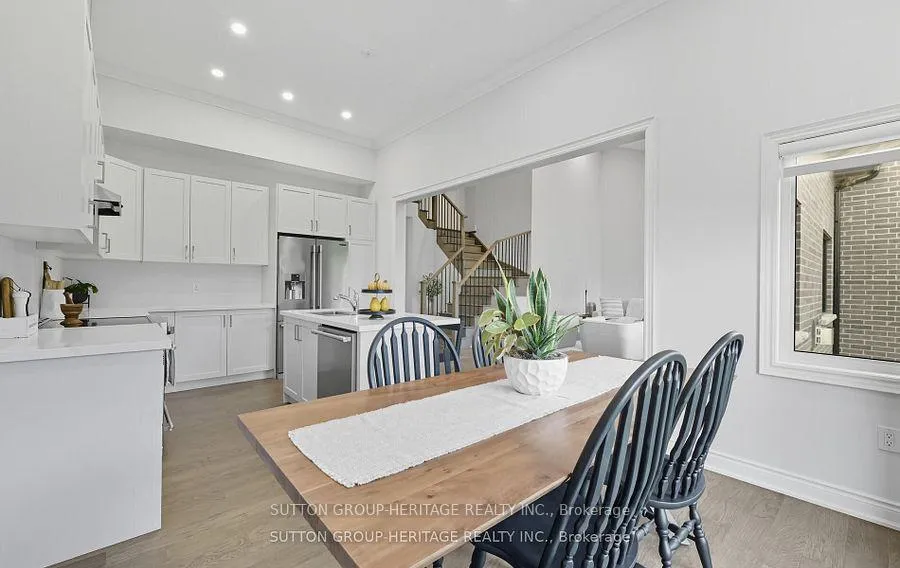 Photo 19 of 25 Ballinger Way, Uxbridge — HOMEH