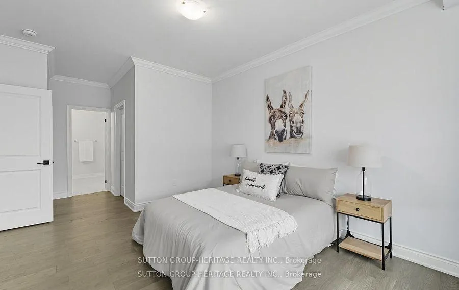 Photo 22 of 25 Ballinger Way, Uxbridge — HOMEH