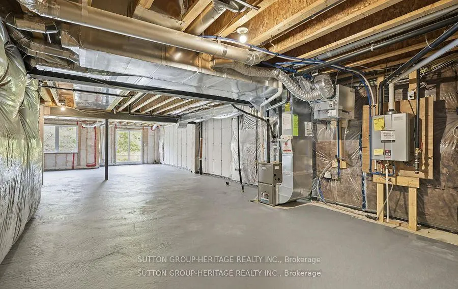 Photo 38 of 25 Ballinger Way, Uxbridge — HOMEH